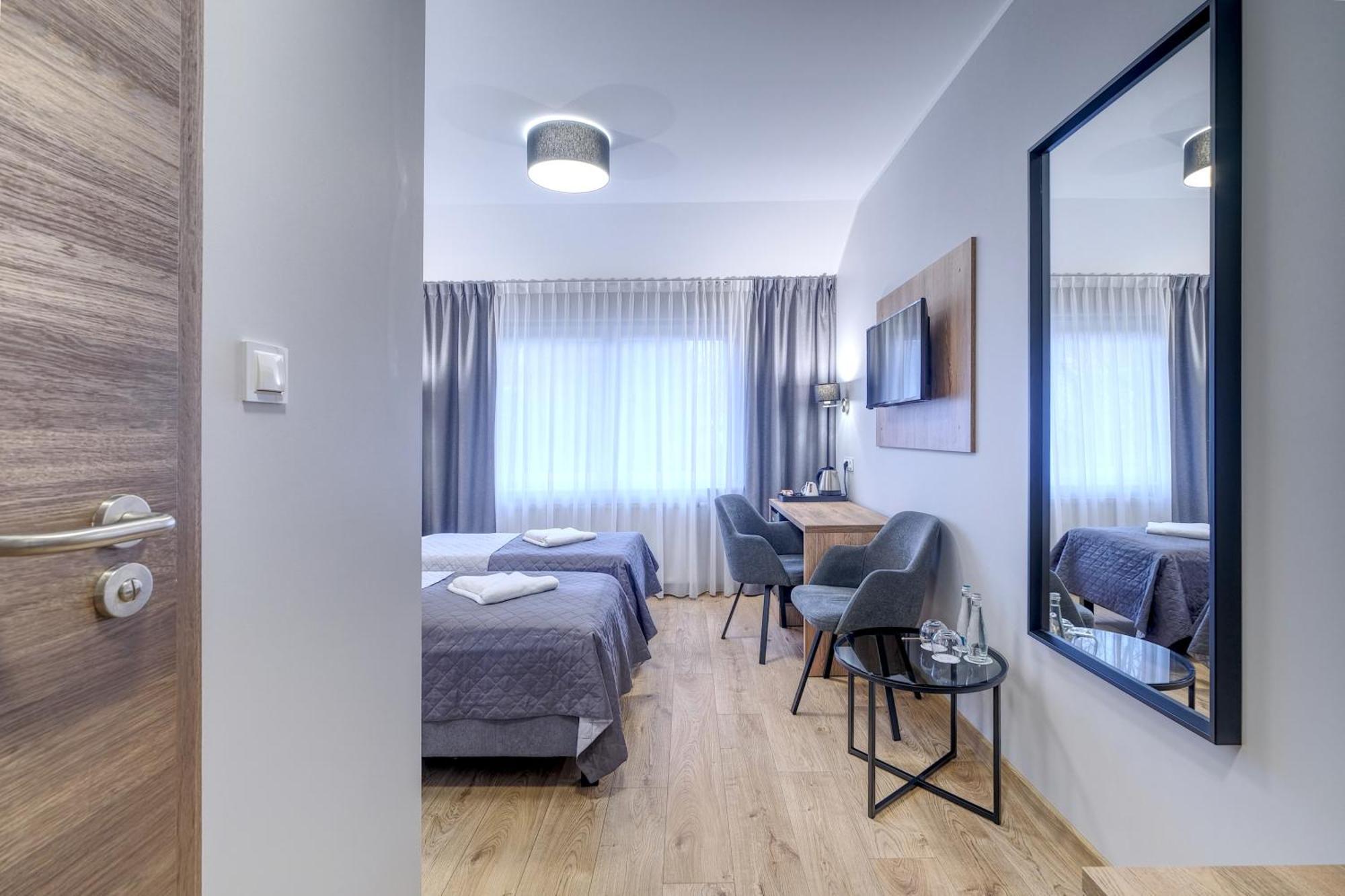 Pszczółki Lawendowy Dwor Bed & Breakfast エクステリア 写真