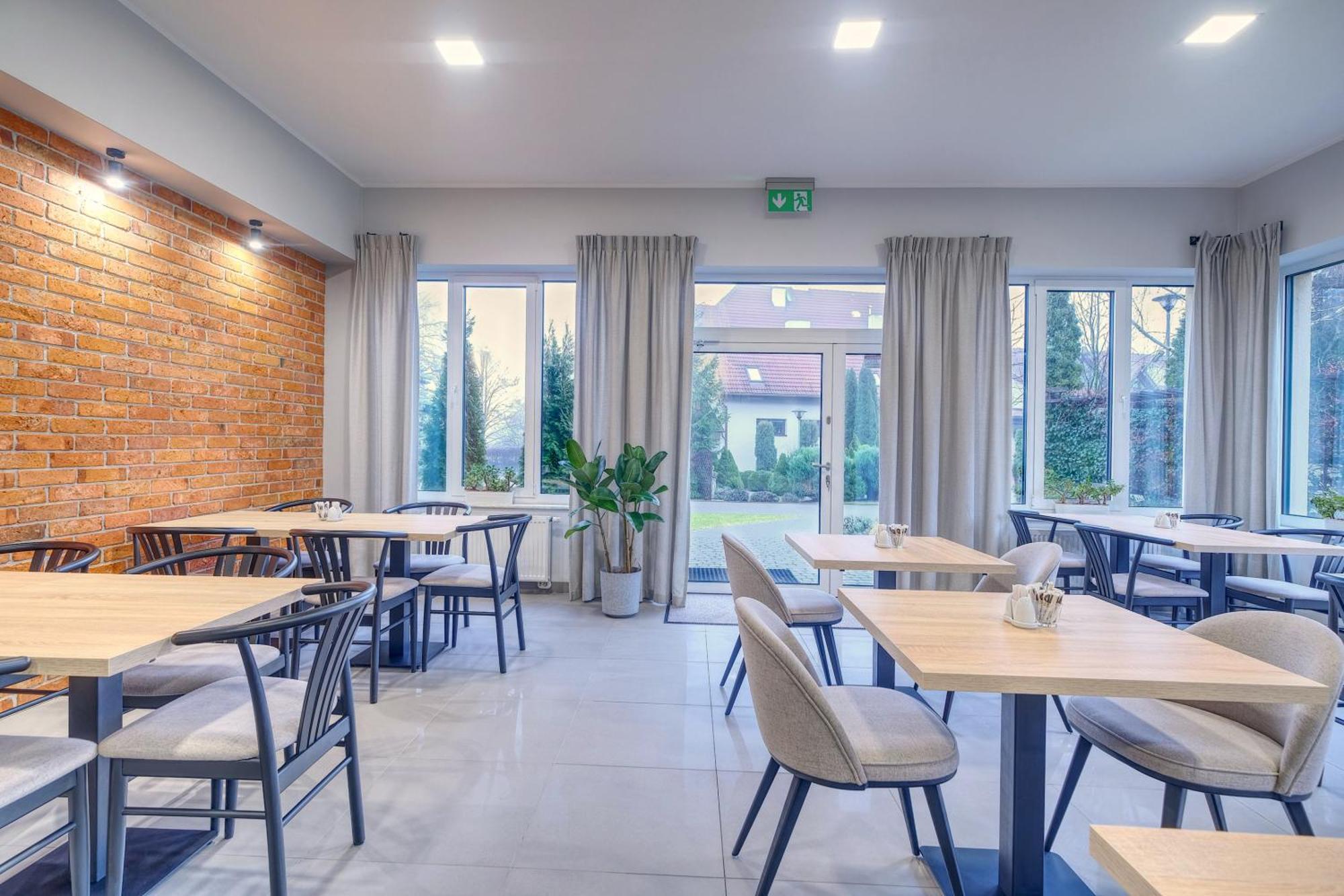 Pszczółki Lawendowy Dwor Bed & Breakfast エクステリア 写真