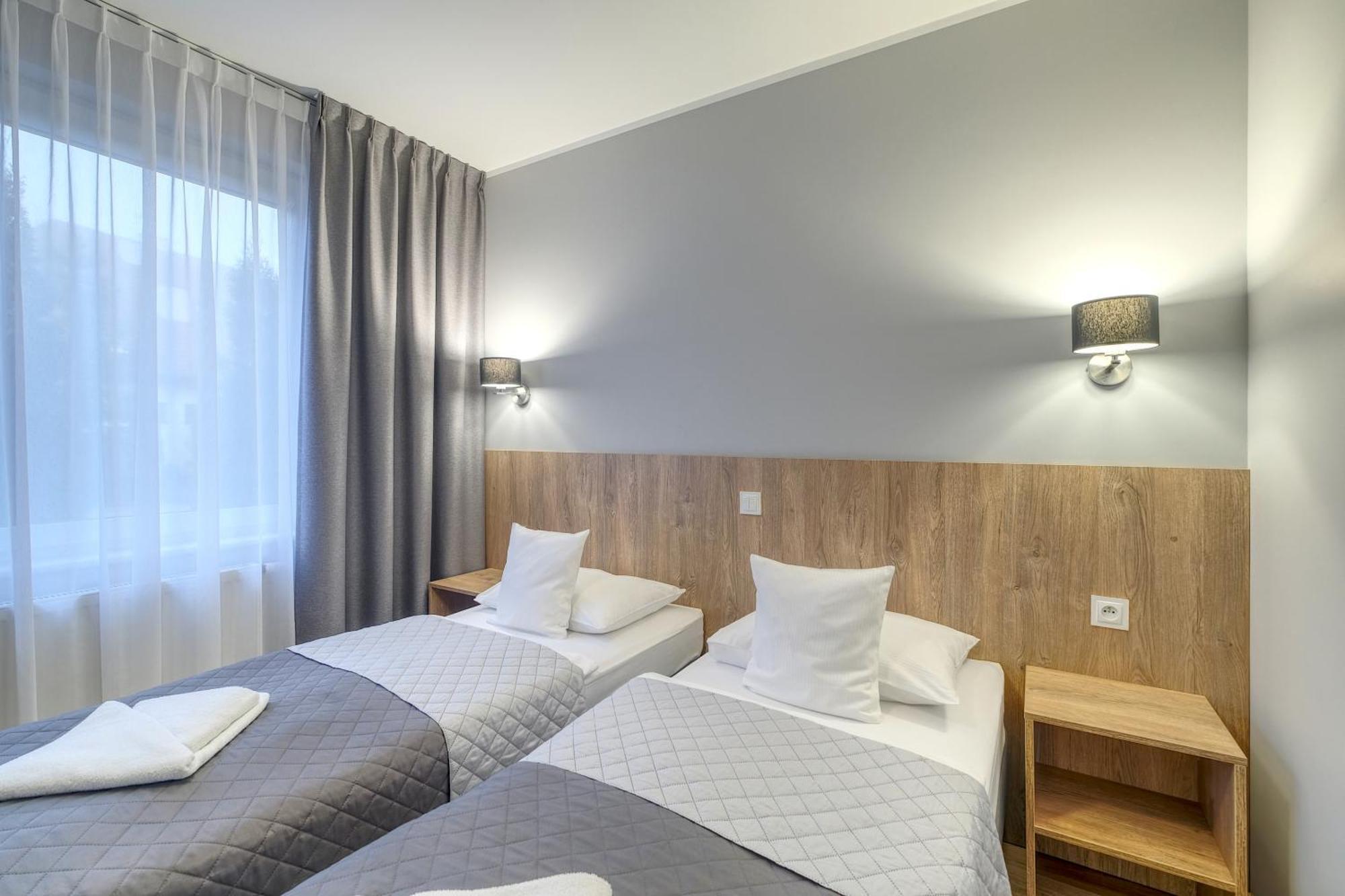 Pszczółki Lawendowy Dwor Bed & Breakfast エクステリア 写真