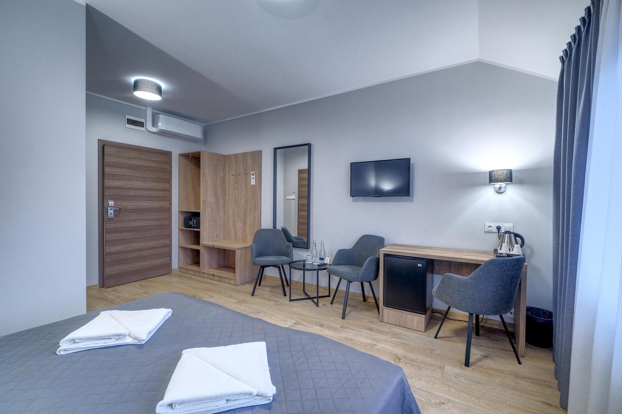 Pszczółki Lawendowy Dwor Bed & Breakfast エクステリア 写真