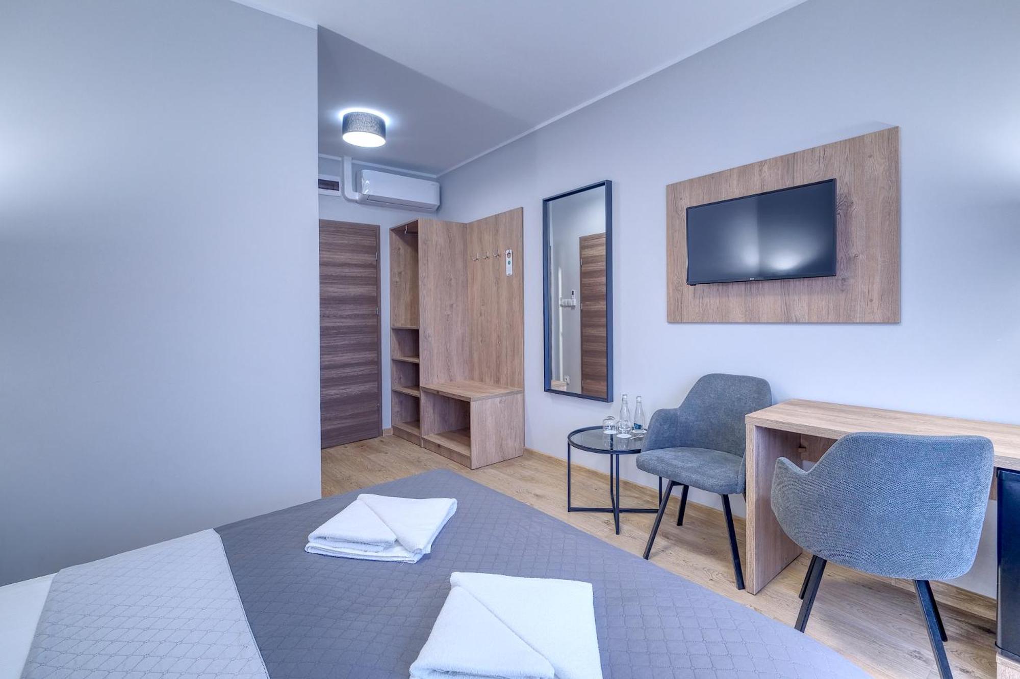 Pszczółki Lawendowy Dwor Bed & Breakfast エクステリア 写真